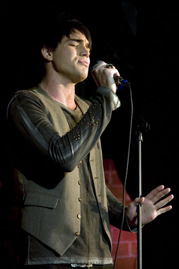 adam-lambert1.jpg